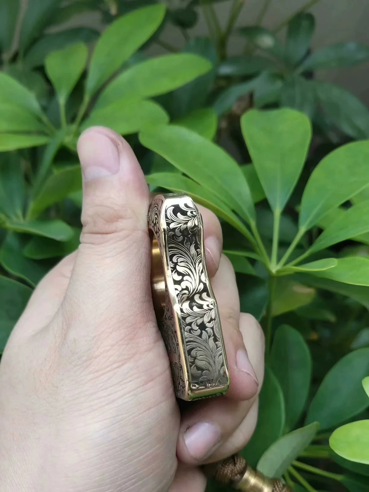 New original Tang Cao Constantine exquisitely carved finger tiger, comfortable and exquisite outdoor EDC protection