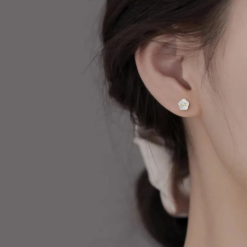 Silber Nadel minimalist ische süße Blume kleine Tragus Ohr stecker für Frauen Teen täglich einfache Piercing Schmuck Zubehör