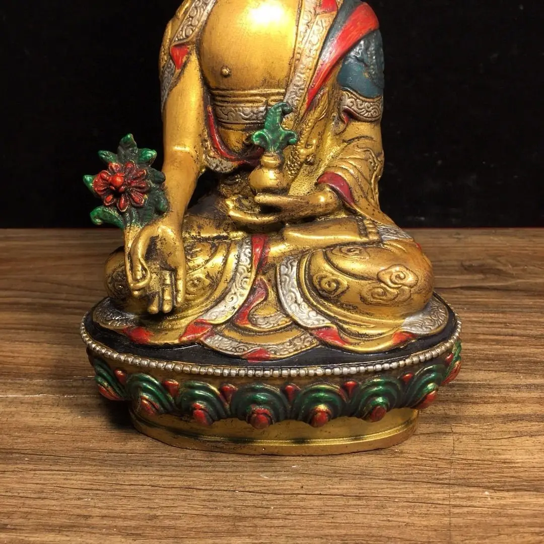 Pure copper painted Buddha statue of Apothecary Sakyamuni 13 cm long, 20 cm high and weighs 735 grams