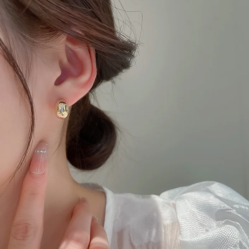 New Metal Geometry Bean Gold Silver Color Stud Earring for Women Female Sweet Jewelry Wedding Christmas Gift