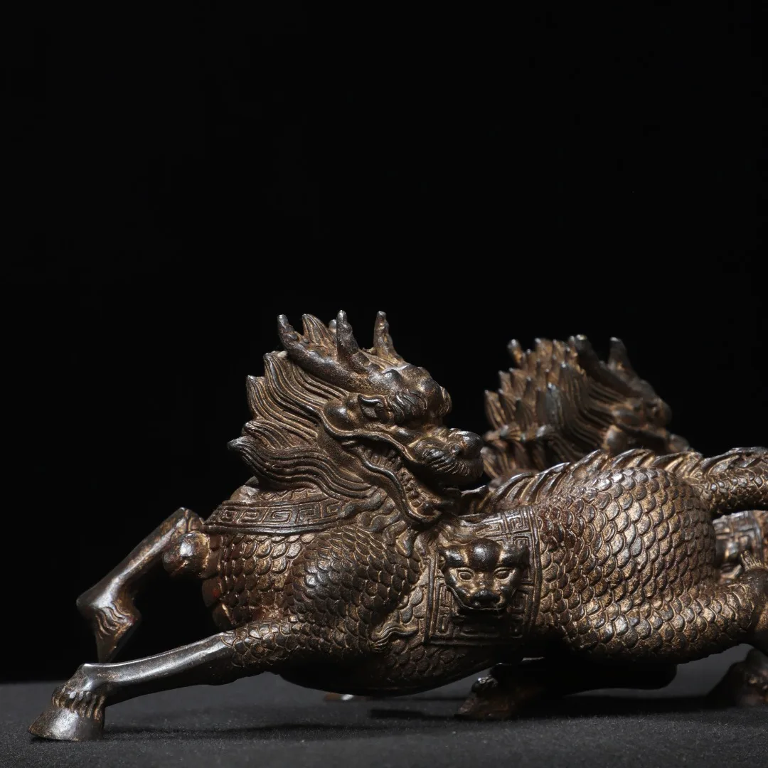 

Старинная бронзовая статуэтка Цилиня из киноварного золота, символ благоприятных сил, мифическое существо, пара. Украшение для накопления богатства, оберег для дома.