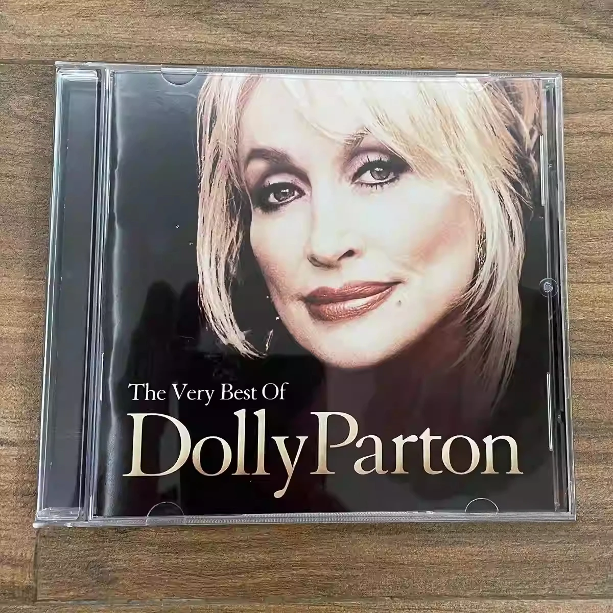 

Classic Country Pop Album Dolly Parton The Very Best of Dolly Parton CD 2007 Definitive Compilation Cosplay Soundtracks Box Gift