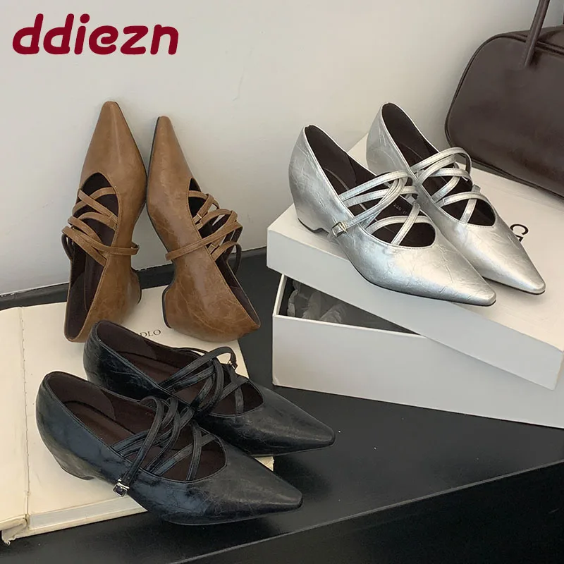 

2025 New Fashion Buckle Strap Ladies Heeled Shoes Female Pointed Toe Footwear Shallow Women Low Heel Pumps Shoes