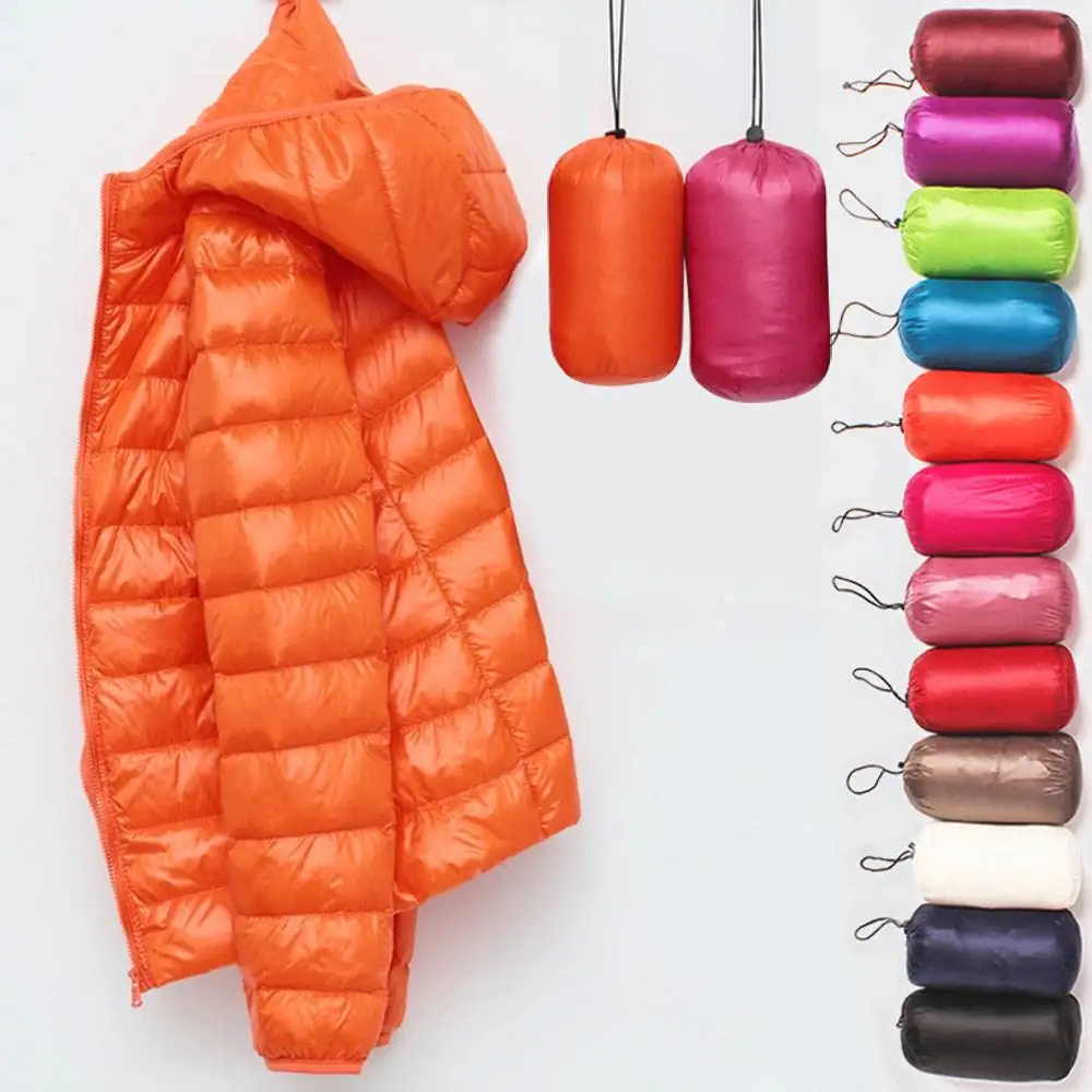 

Женская ультралегкая тонкая пуховая куртка с капюшоном, модная верхняя одежда, осень 2024, с шелковым наполнителем