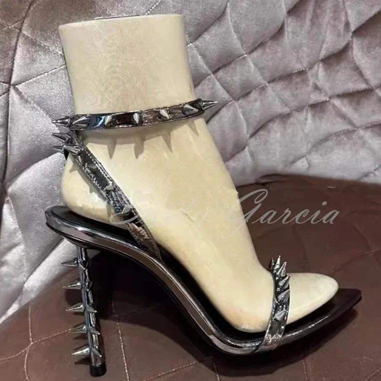 

Новинка 2023 года, кожаные женские сандалии на высоком тонком каблуке с острым носком и металлическими заклепками, прямой ремешок с пряжкой, пикантные женские сандалии для банкетной вечеринки