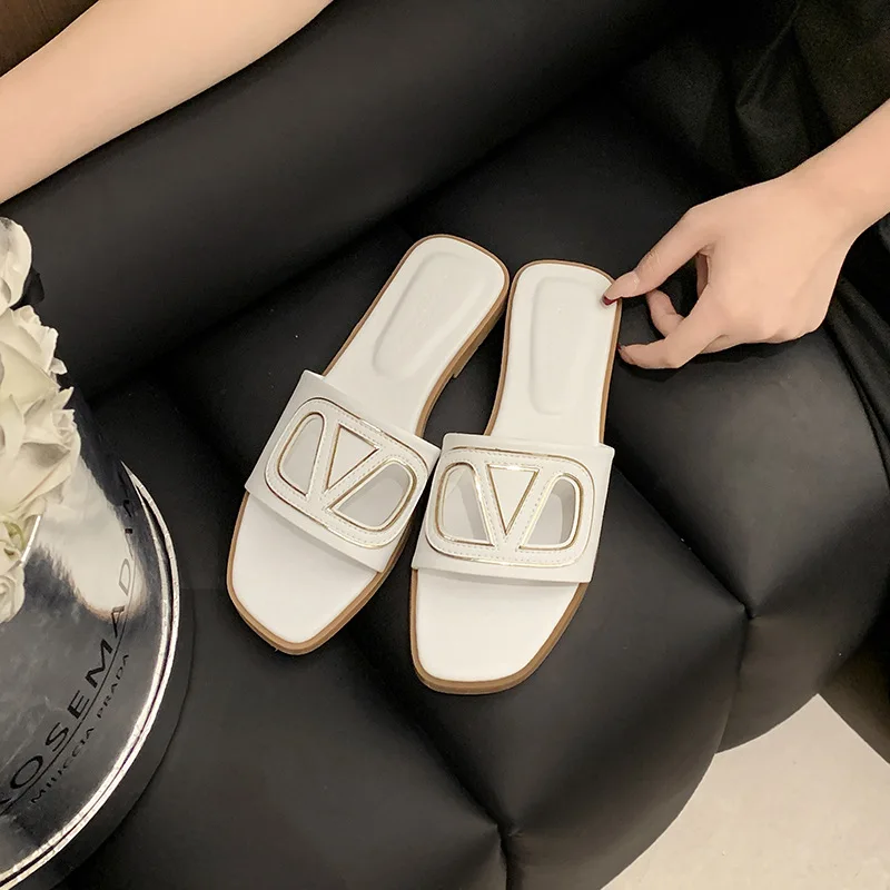 

Womens slippers summer vintage casual versatile anti-slip hollow-out breathable vacation outdoor wear beach flat shoes plus size