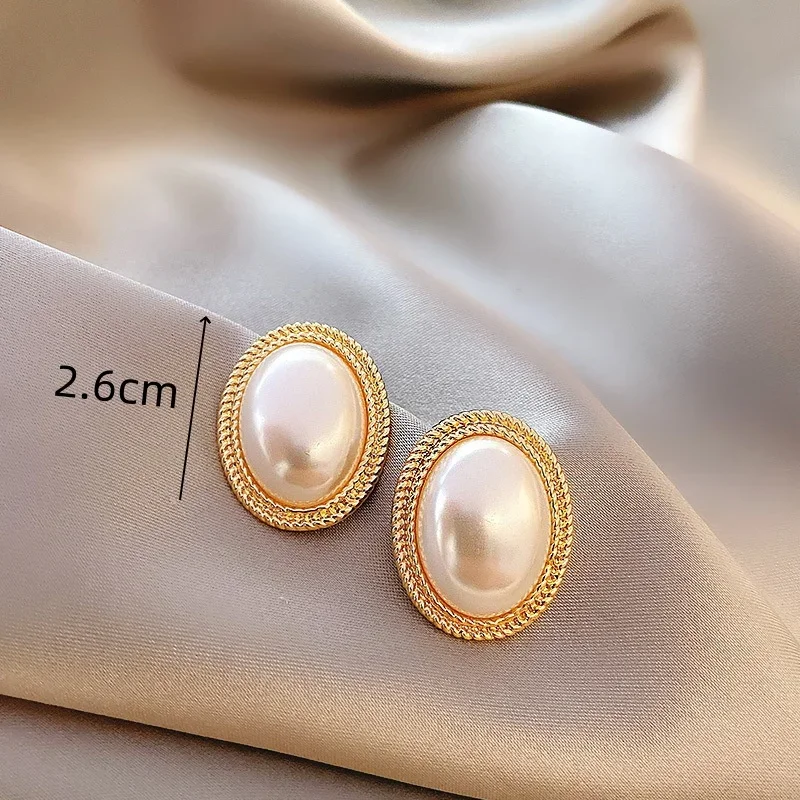 Delicate Baroque Imitation Pearl Oval Stud Earring for Women Korean Style Simple Geometry Jewelry Brincos Girl Gift
