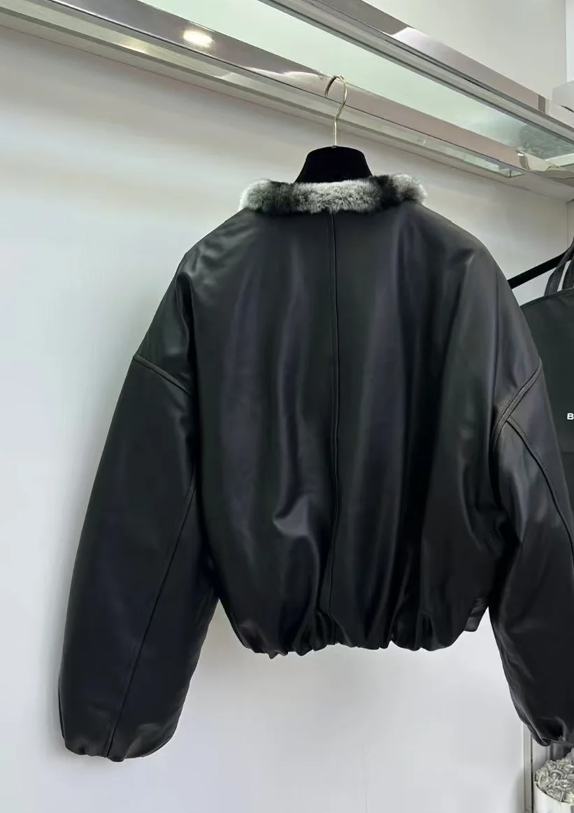 Winter nieuwe modieuze schapenvacht ganzendons knoopsluiting met drakenkat kleur geïmporteerde otter konijnenbontjas dameskleding