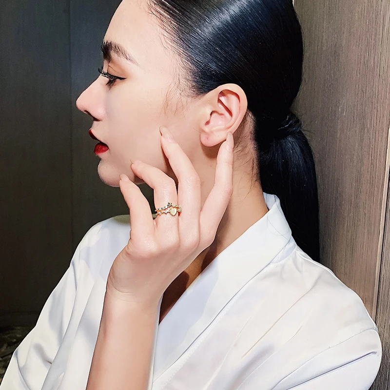 Nueva joyería de moda coreana, anillo de cristal de doble amor simple chapado en oro de 14K, accesorios elegantes para anillo de apertura diaria para mujer