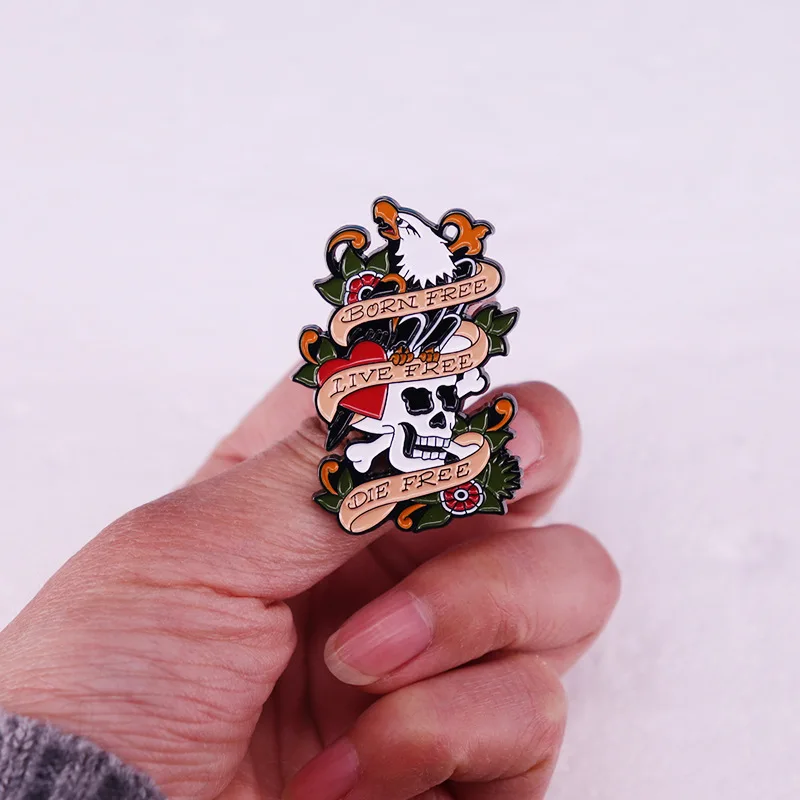 Vintage Tattoo Art Badge Originality Free Skull Metal Brooch Cartoon Metal Lapel Pins Backpack Hat Bag Decorate Badges Accessori