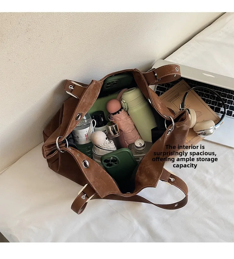 Large Vintage Women's Handbag description 6