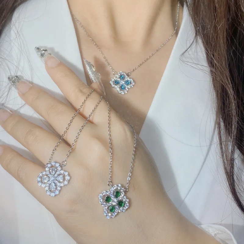 

MDLFES Mo!ssanite style Jewelry 22 new PT950 white gold plated four-leaf clover pendant full of diamonds collarbone