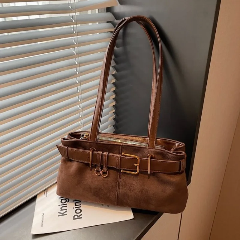 

Элегантная винтажная дизайнерская сумка для подгузников для женщин, кожаная, вместительная, роскошная, минималистичная, классическая, модная, стильная, для повседневного использования