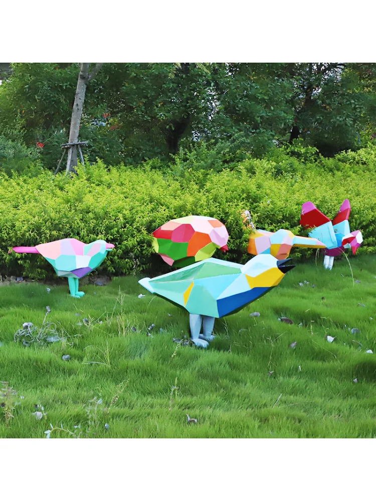 Outdoor Geometric Birds FRP Simulation Animal Sculpture Garden Scenic Spot Decoration