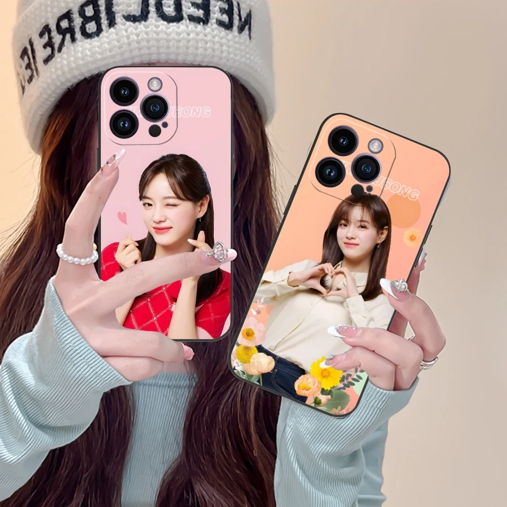 Cute Kim SeJeong Mobile Cell Phone Case for iPhone 15 14 13 12 11 X XR XS 8 7 Pro Max Plus Mini Black Soft Phone Cover Shell