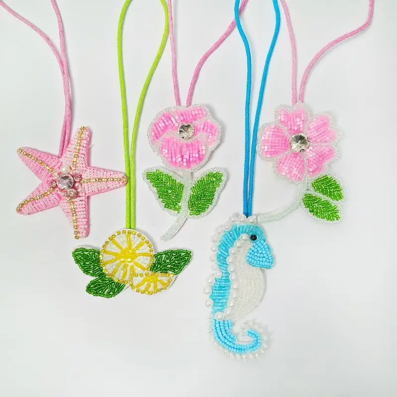 แผ่นปะรูปดอกไม้รูปปลาดาวประดับเพชร ทำมือ เหมาะสำหรับตกแต่งเสื้อผ้า พวงกุญแจ และกระเป๋า