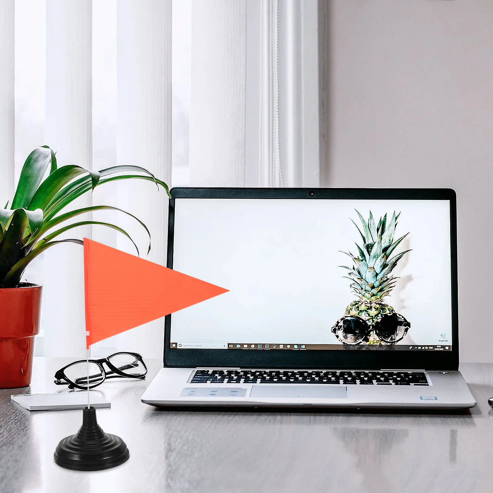 

24Pcs Office Desk Flag Stand Mini Plastic Holder Small Flag Base Table Decoration Party Display Office Desk Decorations