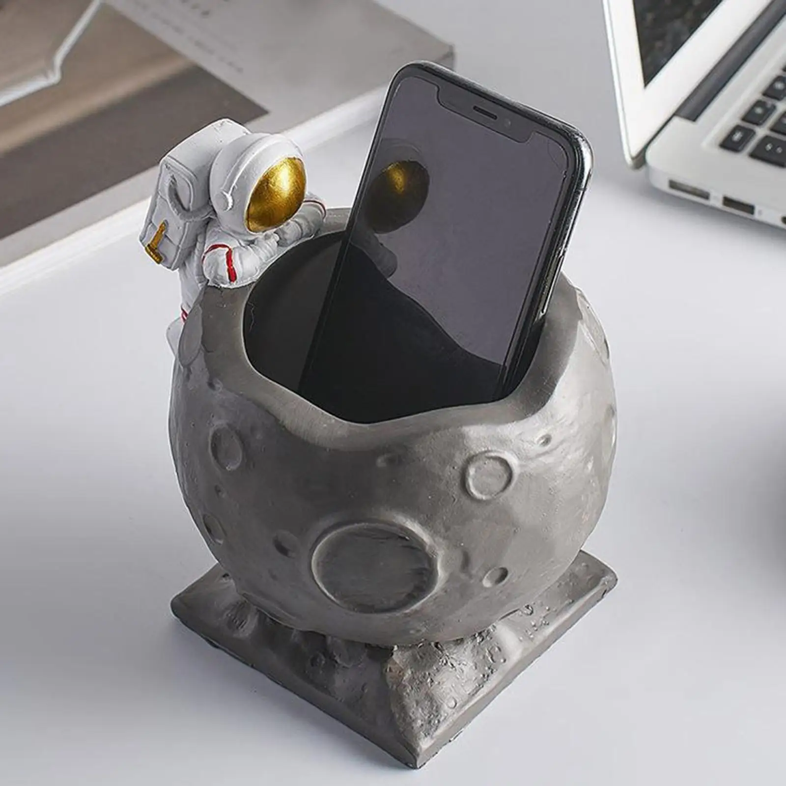 Resin Astronaut Statues Pen Holder Pencil Cup Desktop Figurine Gift