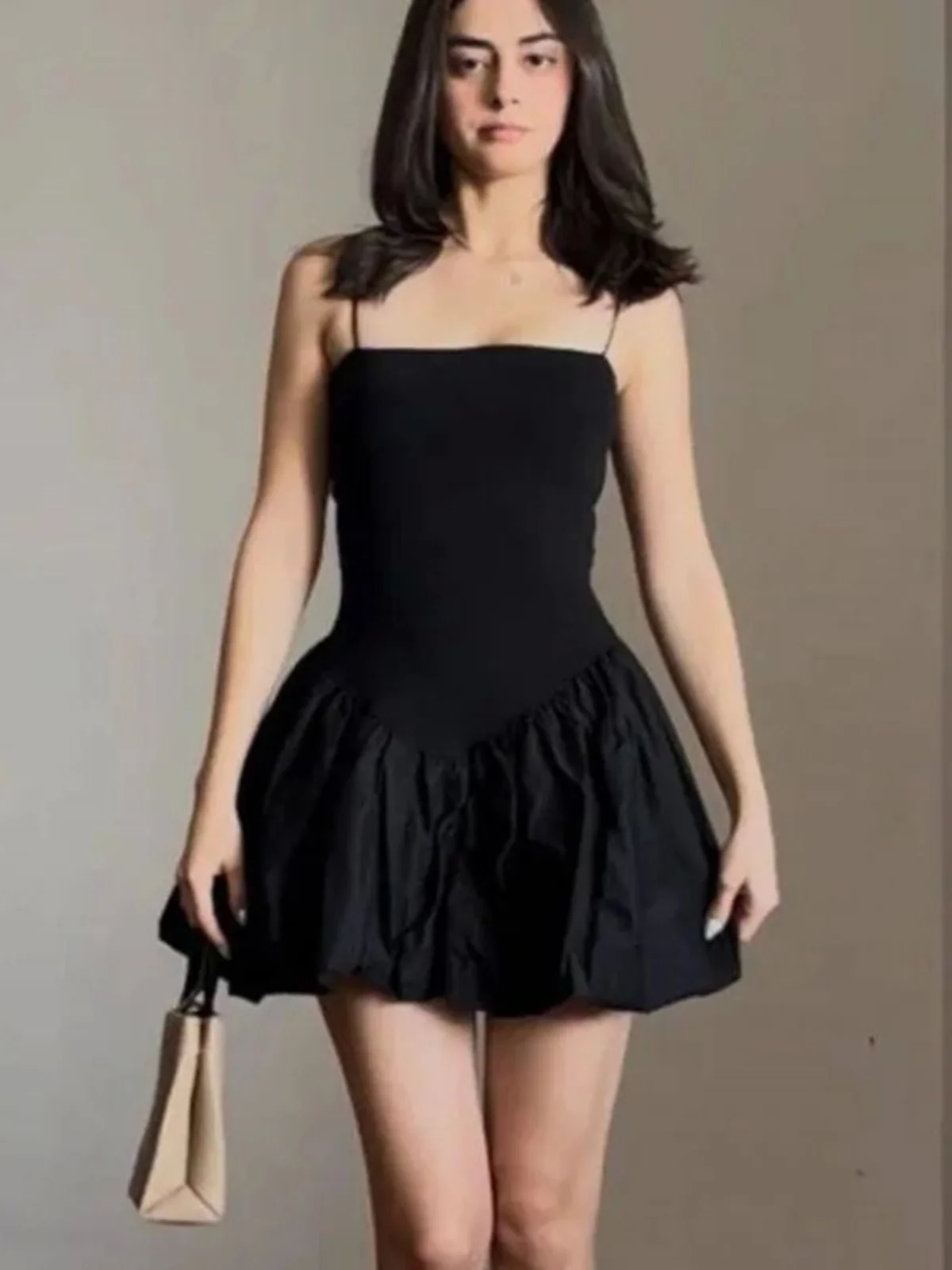 로우 넥 슬리브리스 허리 조임 드레스 여성 스트리트 스타일 유넥 숏 스커트 여름 패션 민소매 허리 인워드 드레스