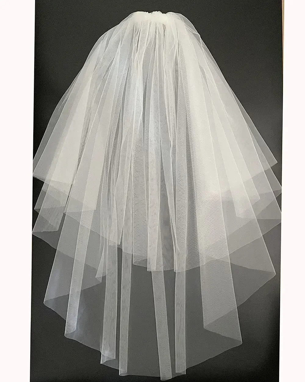 حجاب زفاف الزفاف مكون من طبقتين بحافة مقطوعة من التول مع مشط للنساء والفتيات