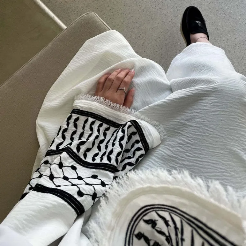 New Soft Crepe Embroidery Palestine Kefiyyeh Abaya Ramadan Tassel Dubai 2024 Abaya Women Muslim Dress Modest Islamic Clothing
