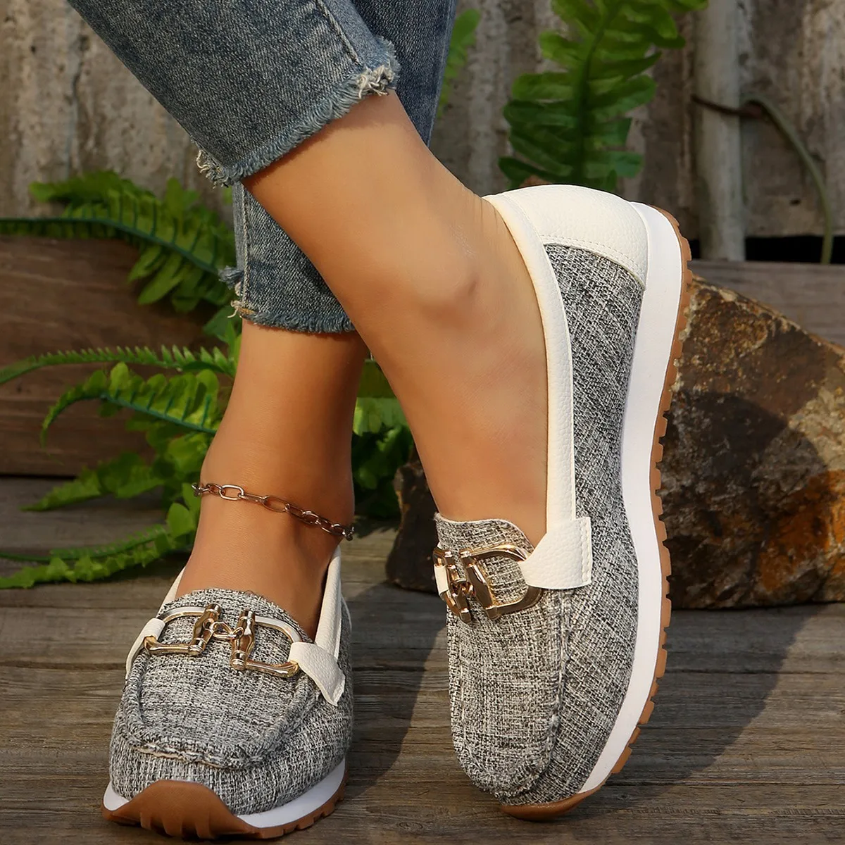 Casual sportschoenen voor dames met comfortabele zachte zool en metalen kettingdecor, loafers