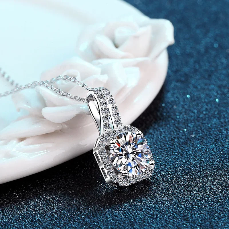 0.5-2CT Moissanite Pendant Necklace Sterling Silver D Color Ideal Cut Diamond Necklace for Women Anniversary Gift Fine Jewelry