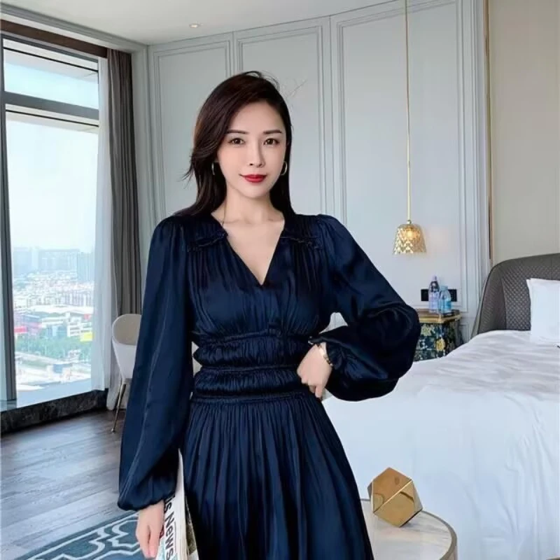 Vestido de mujer elegante de diseñador de lujo, tela de seda simulada con cuello en V para fiesta y vacaciones, ropa femenina glamurosa de Color sólido