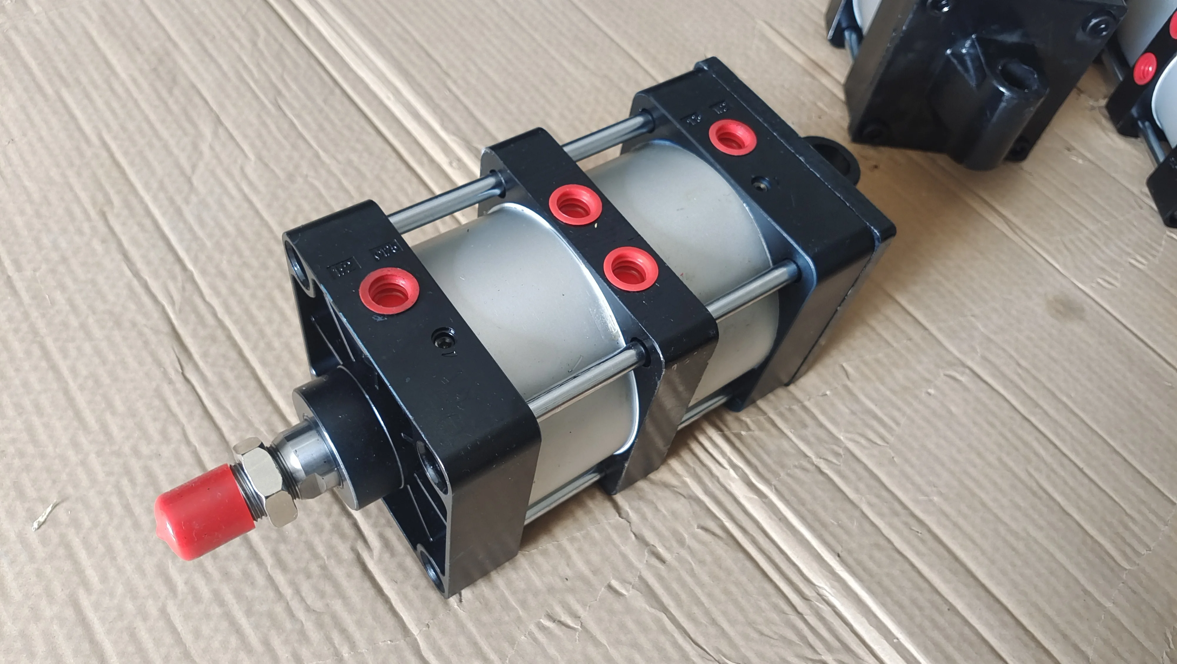 Aluminum Stroke 40-1000mm Pneumatic Cylinder Double Acting Tie Rod Compressed Air Piston Cylinder For Industrial Manufacture