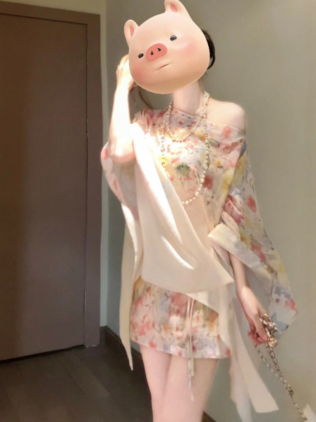 

Retro Gentle Style Printed Asymmetrical Shoulder Top And Half Skirt Two-Piece Set Comfortable Cotton Spring Outfit for Women