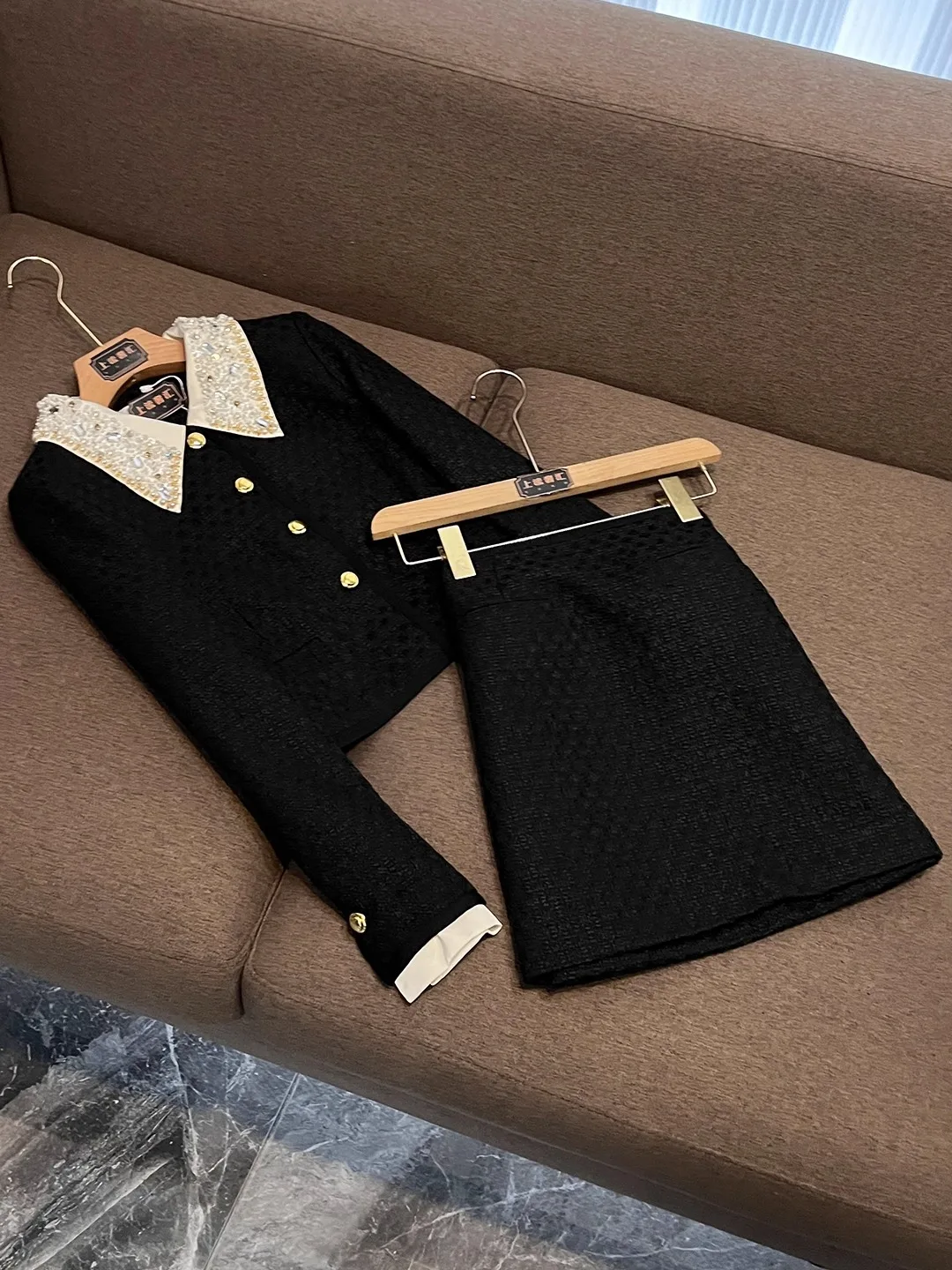 

Summer New Fashion Korean Style Black Woolen Jacket And Skirt Set Women's Heavy Work Short Coat High Waist Floral Pattern