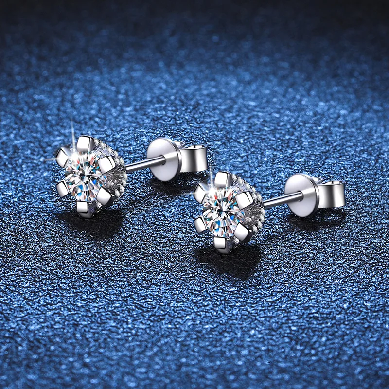 LioraGem Full Diamond Classic Six-prong Stud Earrings, Elegant Simple Snowflake Moissanite Stud Earrings Platinum PT950 Stamp