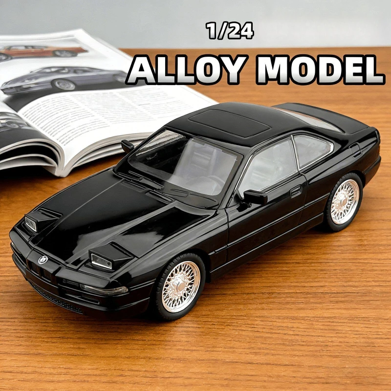 

Машинка-модель 1:24 850 CSI, спортивный автомобиль, литой металл, классическая модель, со звуком и светом, откат назад, коллекционная, детская игрушка, подарок