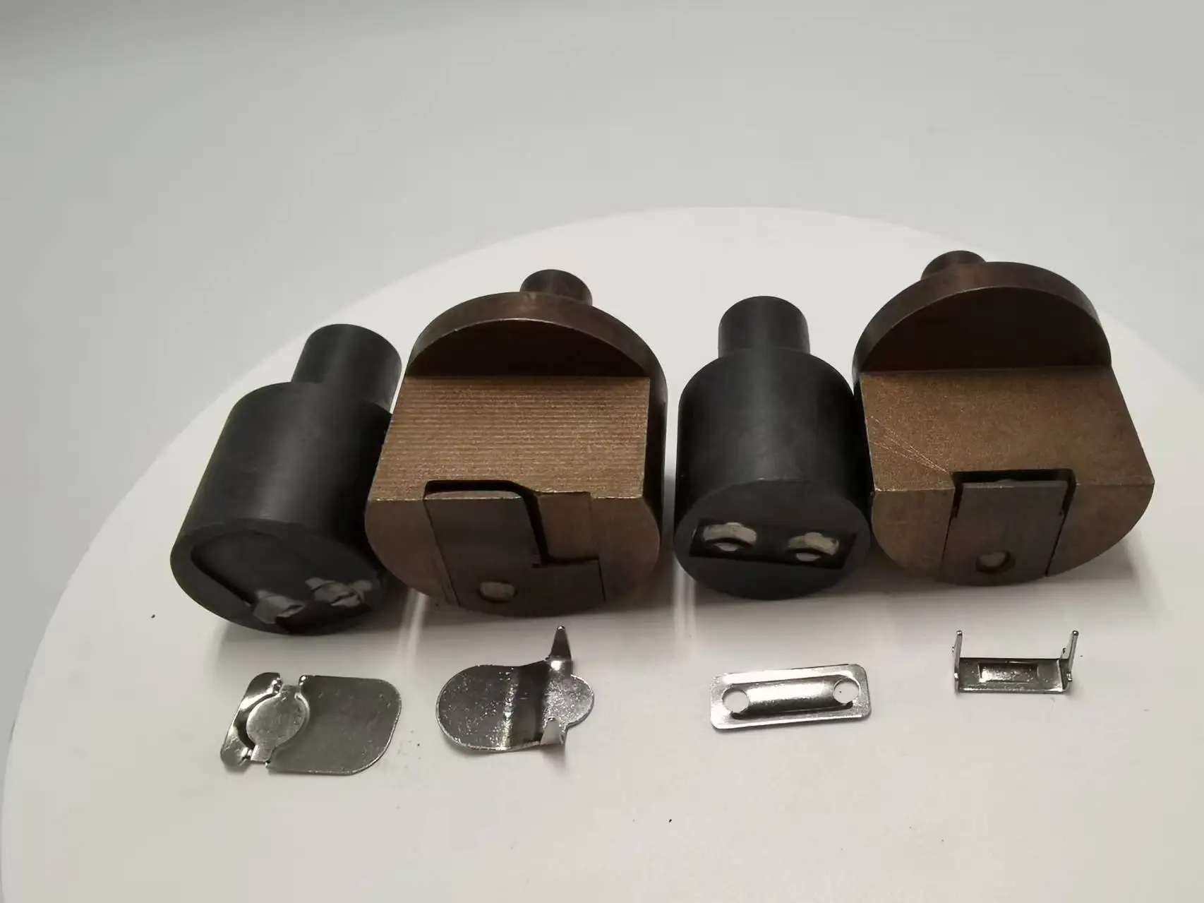 New Factory Direct Sale Full Specification Adjust Two Prong Trousers Hook and Eye Manual Die Mould Button Die Mold
