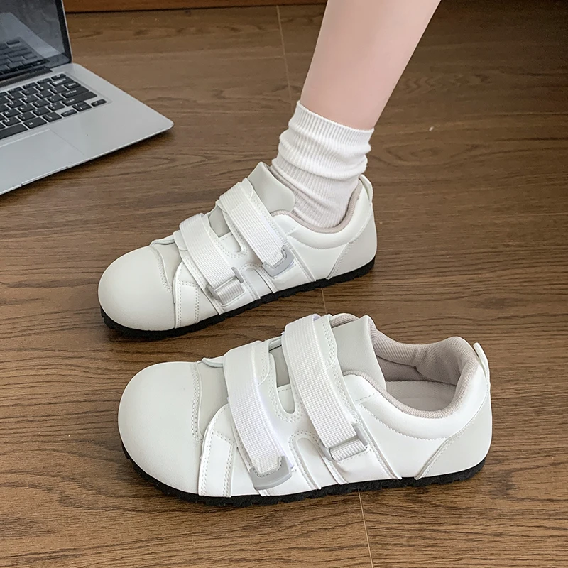 スポーツシューズ女性女性靴カジュアルスニーカーオールマッチ秋バスケット快適な小さなドレス夏の新作秋レジャーフラット