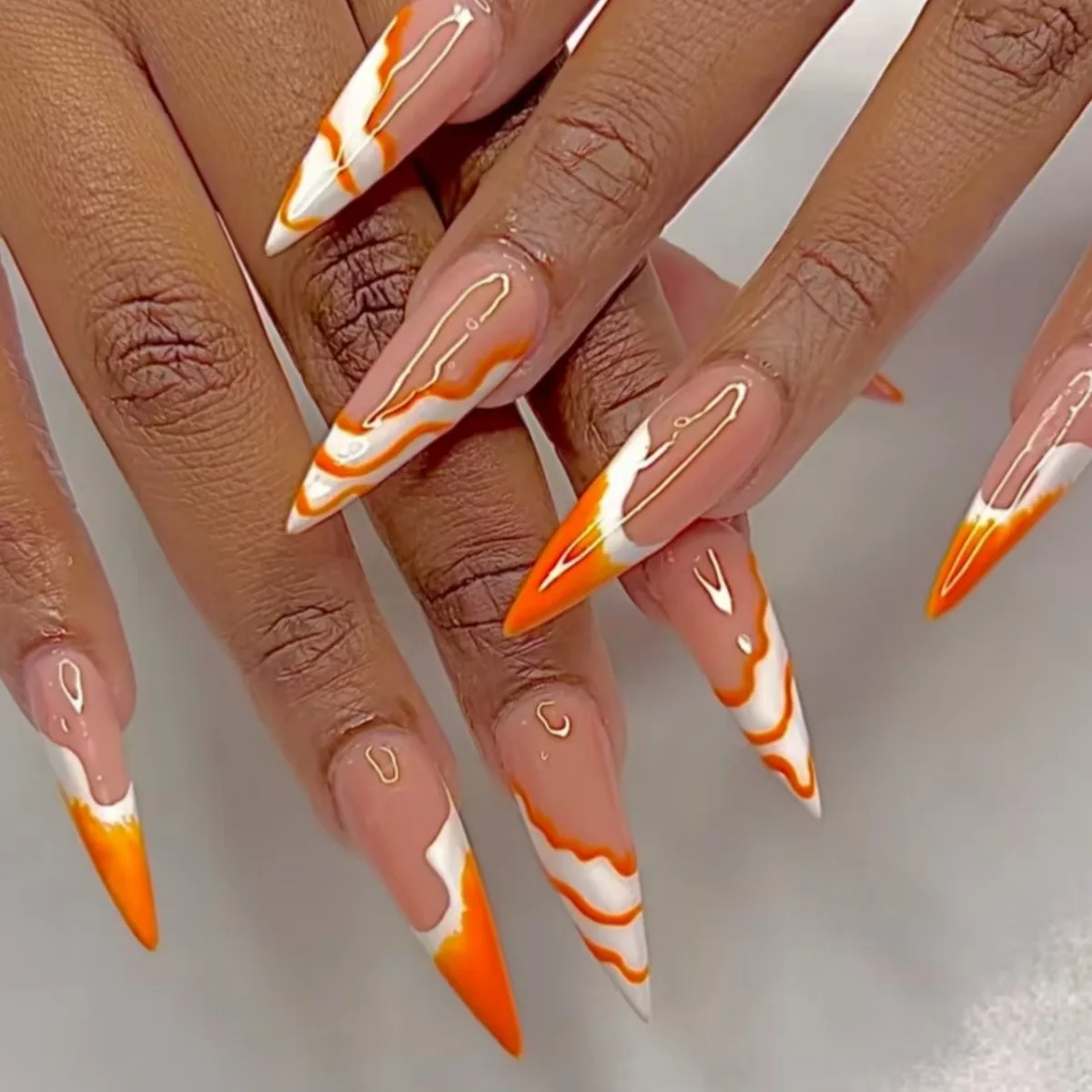 

24pcs Lines Wave Design Full Cover Nail Tips Simple Long Stiletto Fake Nails Reusable Simple Orange Almond Press on False Nails