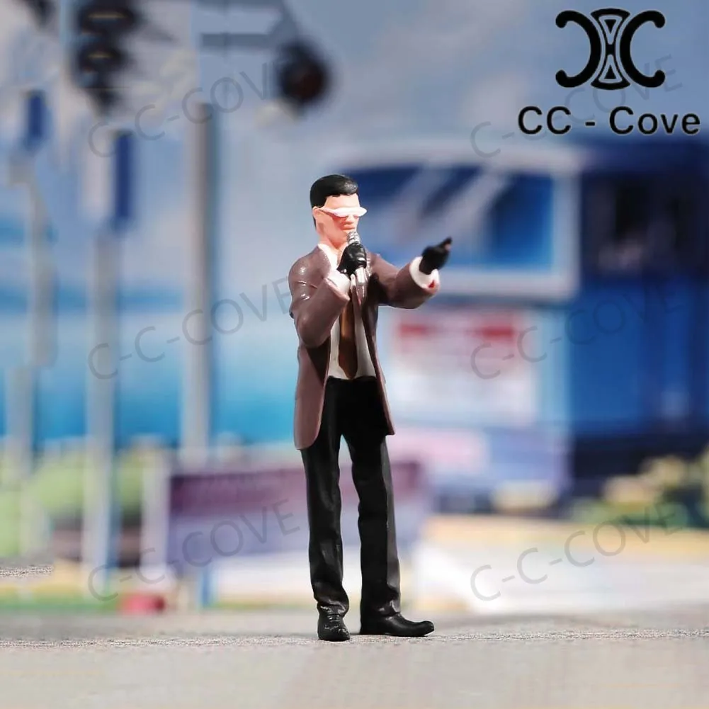 Painted Miniatures 1/18 1/24 1/43 1/64 1/87A Trendy Man Holding A Microphone Singing Unpainted Figure Model Toys View Decoration