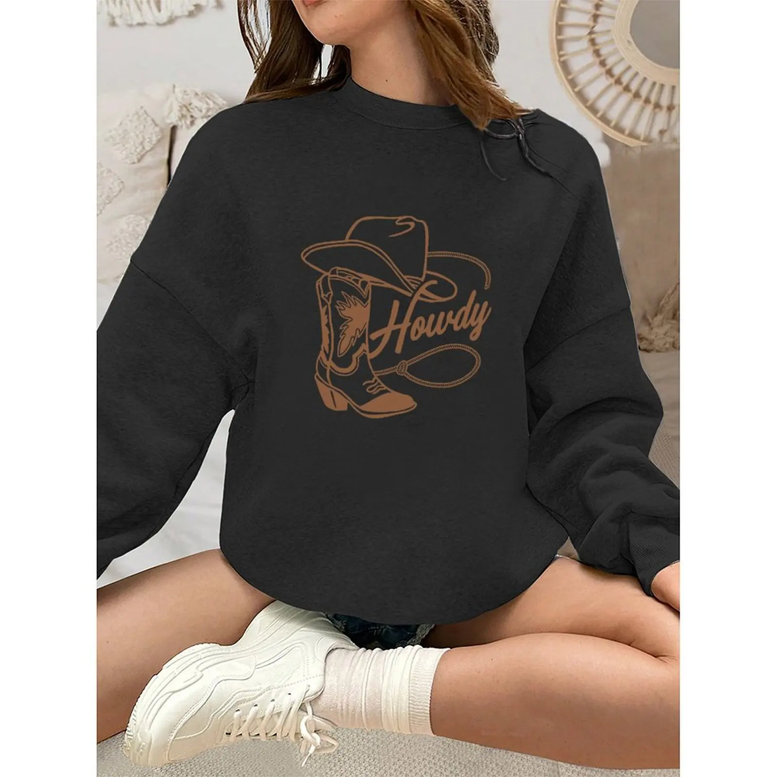 

Women's Sweater O-Neck Sweatshirts Long-sleeved Velvet Winter Casual Fashionable Cowgirl Style Cow Skull Print Sweatshirt