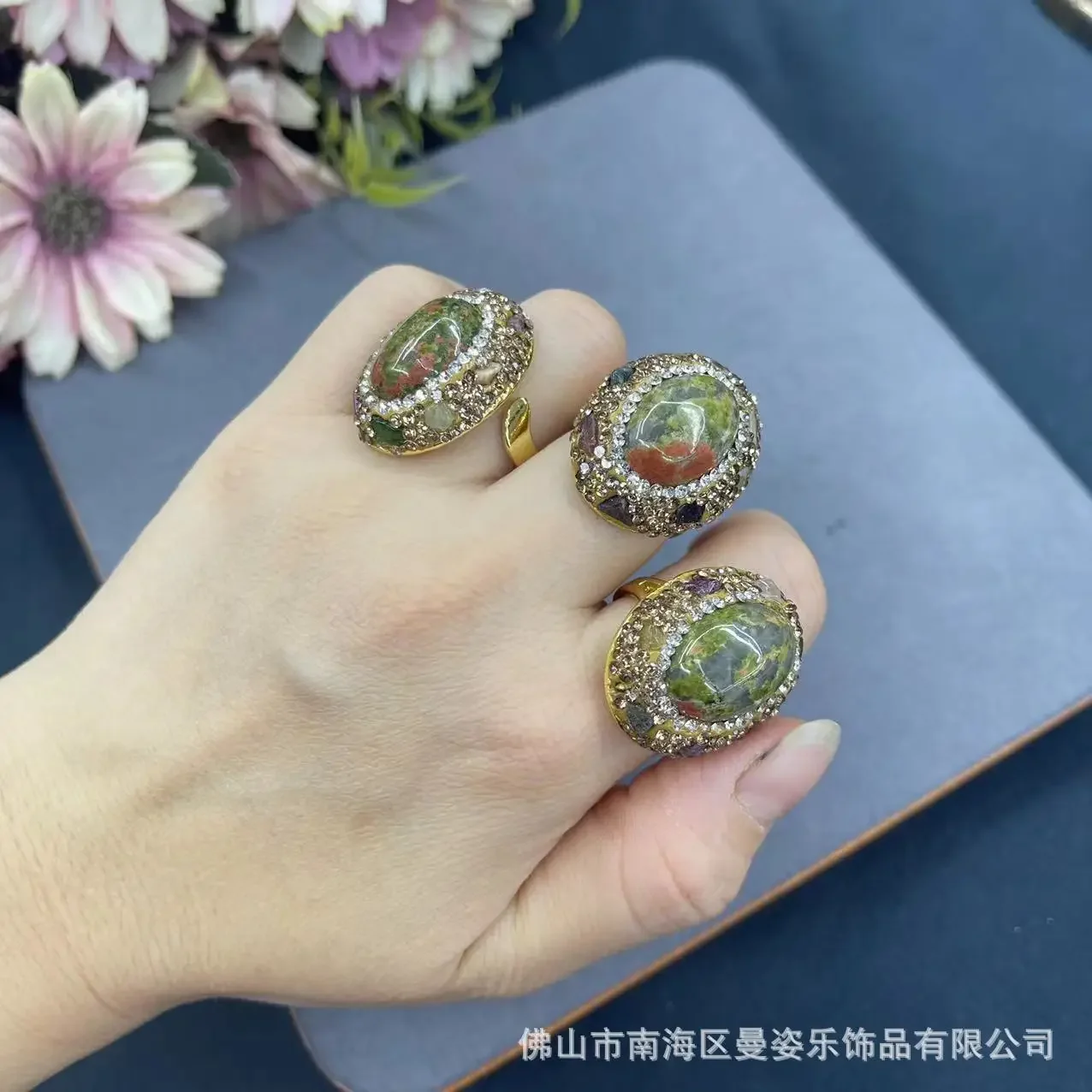 トルマリンライブリングをちりばめた天然の赤と緑の宝物瑪瑙石リング,本物の金,電気メッキ,調整可能なリング