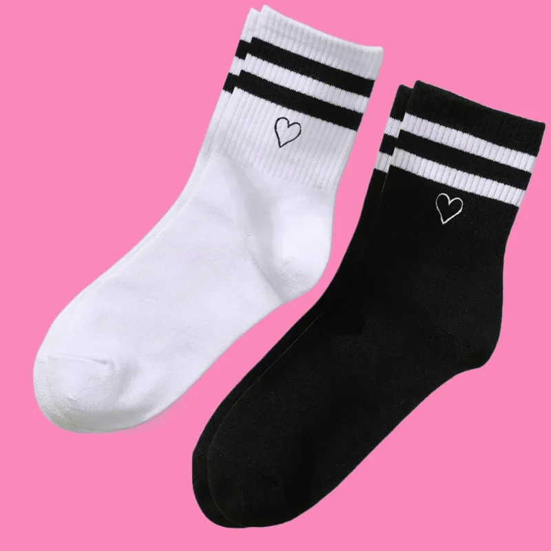 

5/10 Pairs High Quality Women's Mid Length Socks Trend Style Female Breathable Solid Socks Embroidery Love Pattern Women's Socks