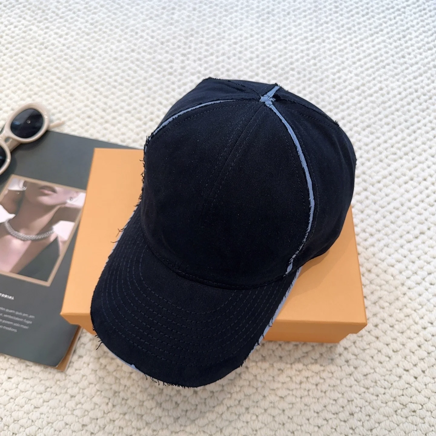 

Quality Unisex Distressed Baseball Cap Comfortable Outdoor Headwear Couples Heartwarming Festival Gift Popular Similar Caps