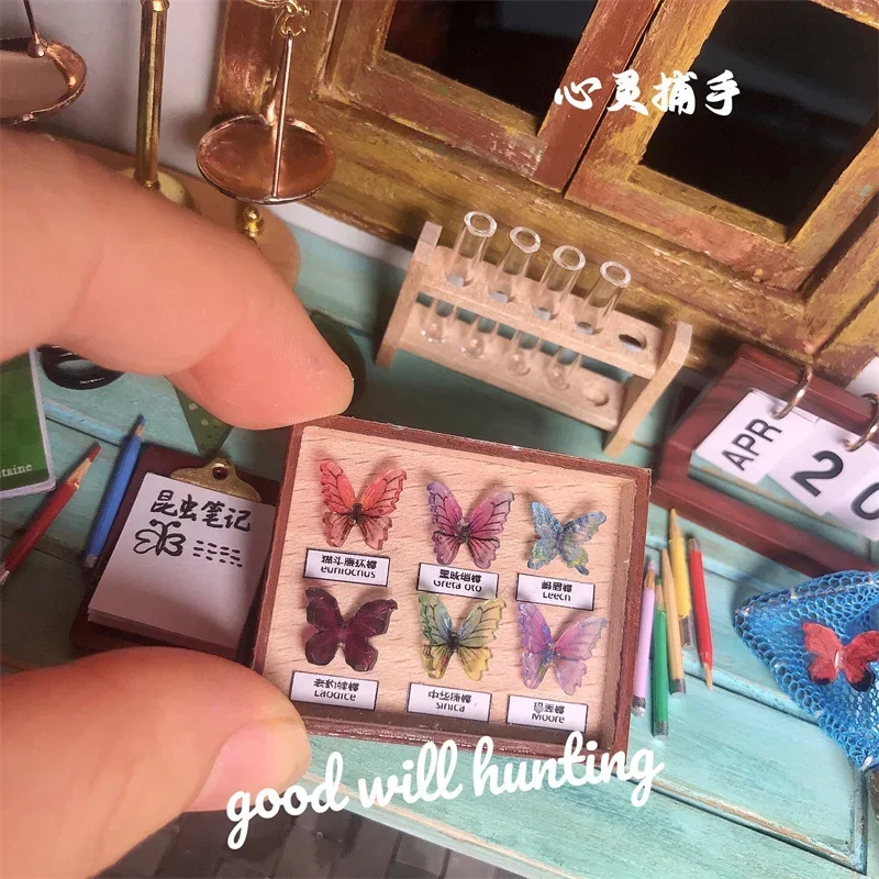 Miniature Vintage Framed Photos Butterfly Specimen Doll House Accessories Wall Picture Frame Hanging Picture Wall Decor