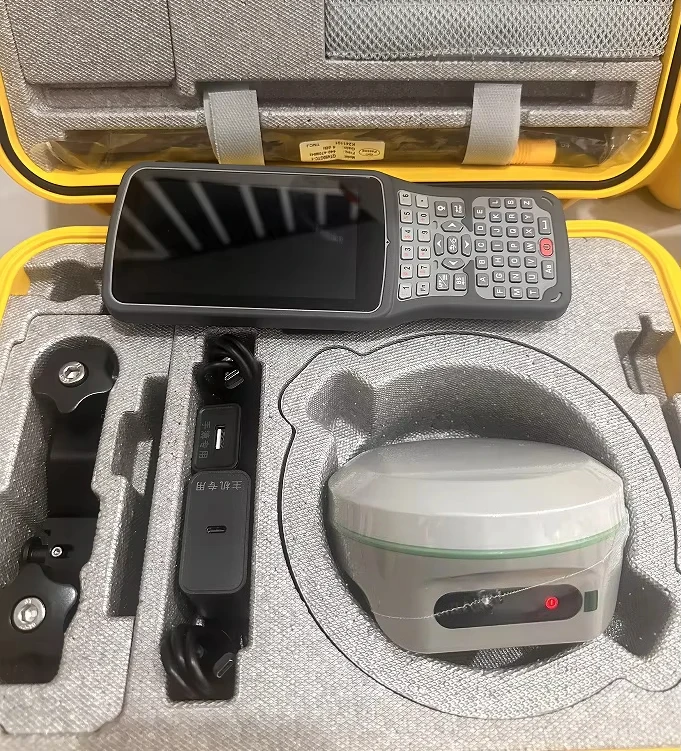 

Портативное GNSS-устройство G2 IUM RTK для полного функционального геодезического обследования