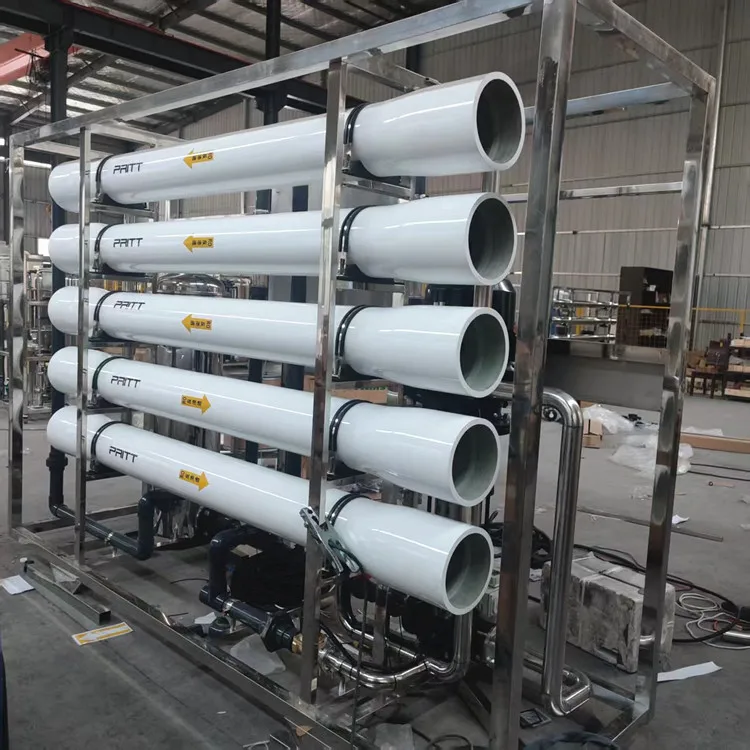 مضخة نطاق المياه الخام والمكونات الأساسية PLC آلة تحلية المياه الجوفية 20000 لتر / ساعة مع TDS1000 إلى 10000