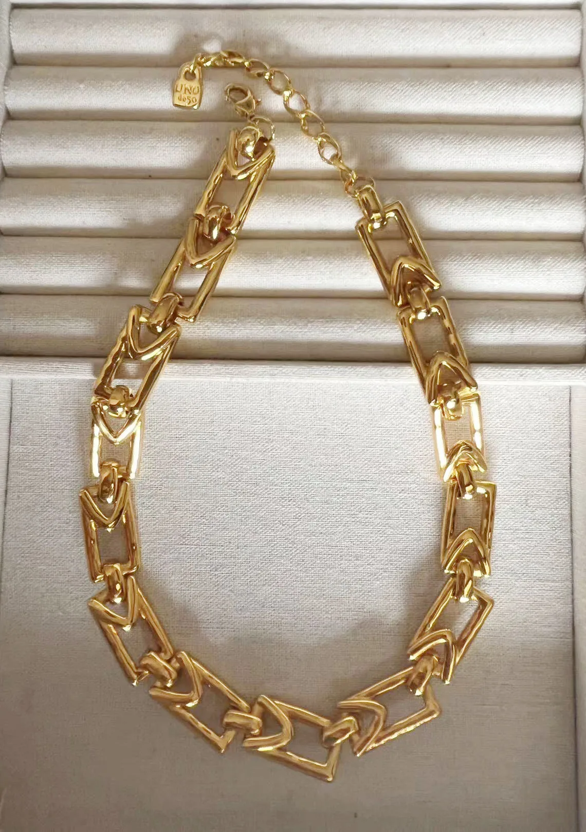 2024 HMO New product Spain UNO de 50 Jewelry Fashion Versatile High end Hollow Gold Necklace Women's High Quality Gift