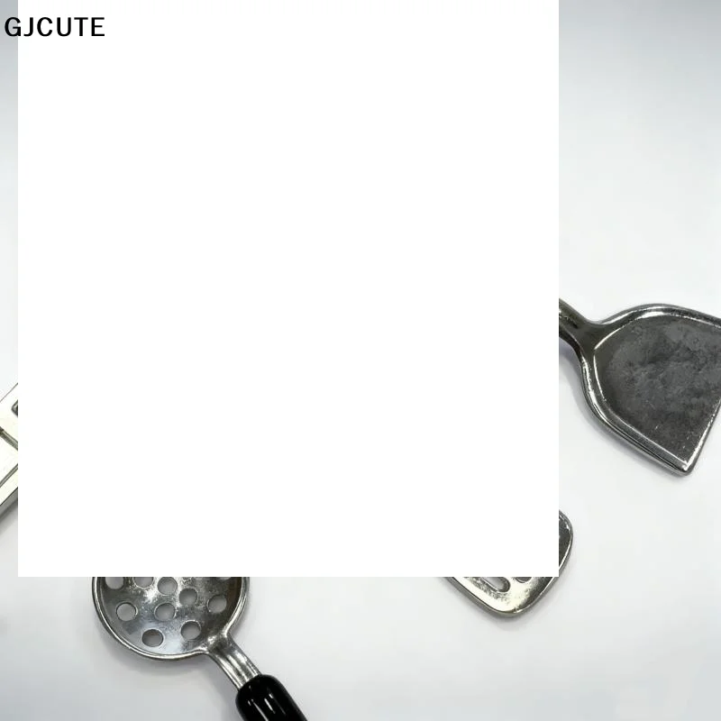 Ensemble de modèles de Simulation pour maison de poupée, spatule suspendue verticale, cuillère à soupe, entonnoir Miniature, outils de scène de cuisine, décoration DIY, 1 ensemble