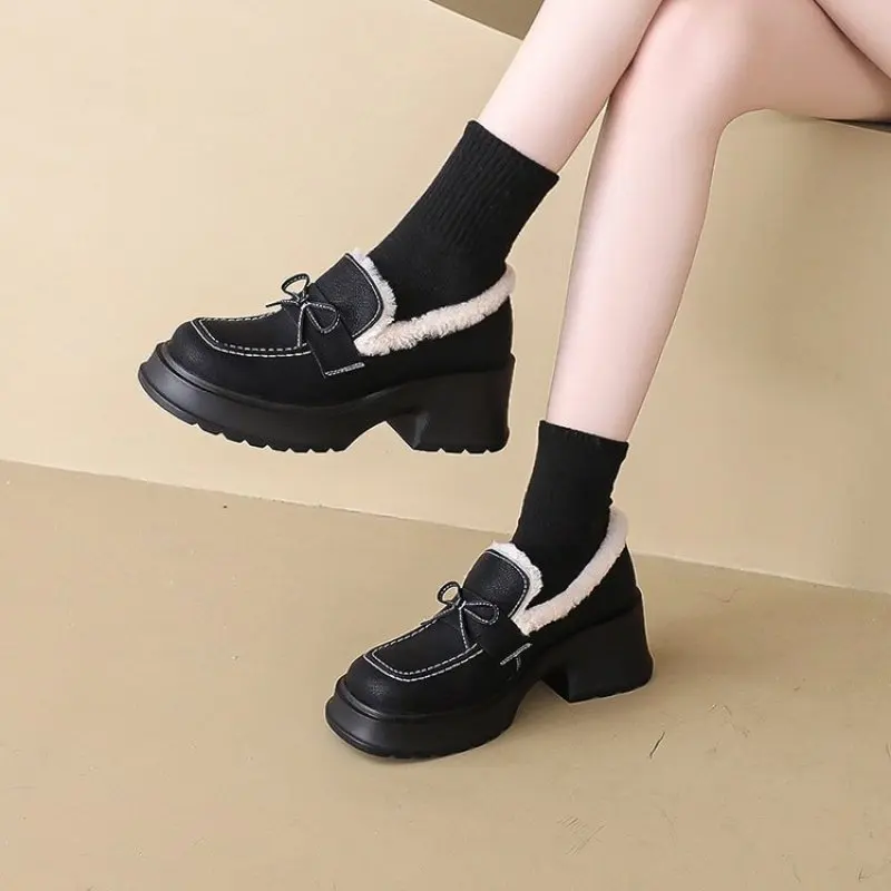 Winter Shoes Women Casual Flat Shoes Women's Moccasins Soft Loafers Fashion Comfort Warm Plush Bow Slip on Female Cotton Shoes