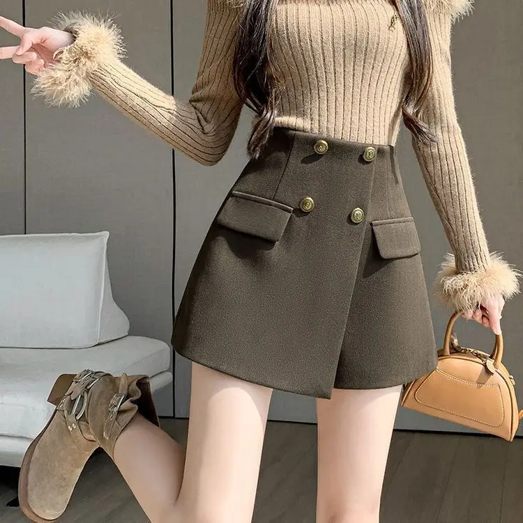 Thickened woolen shorts, autumn and winter skirts, boots and pants, high-waisted crotch covering, irregular wide-leg slacks