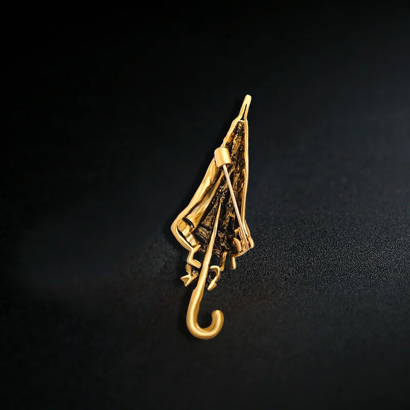 Creative diamond encrusted umbrella brooch, female pin, niche design sense, versatile suit clothing accessories