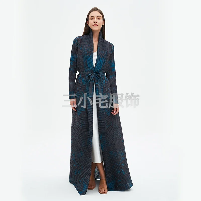 Miyake Plisowany płaszcz damski z długim rękawem z nadrukiem retro 2024 Winter New Dubai Style Plus Size Abaya